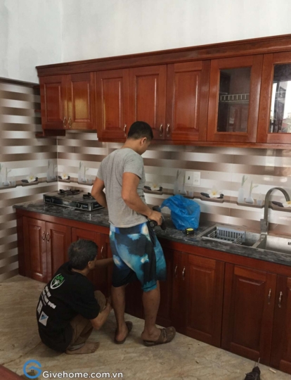 sửa chữa tủ bếp tại nhà01