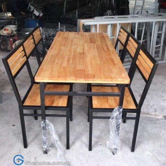 bàn ăn gỗ thông04