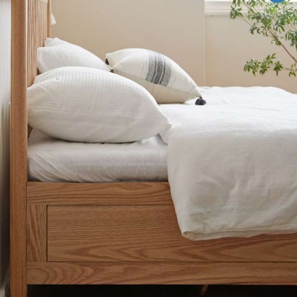 giường ngủ gỗ sồi tự nhiên kiểu dáng độc đáo5