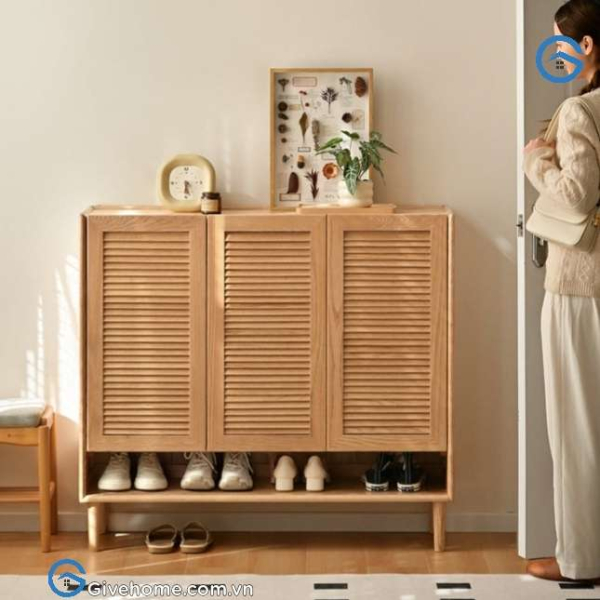 Tủ đựng giày dép bằng gỗ tự nhiên 3 cánh tiện ích3